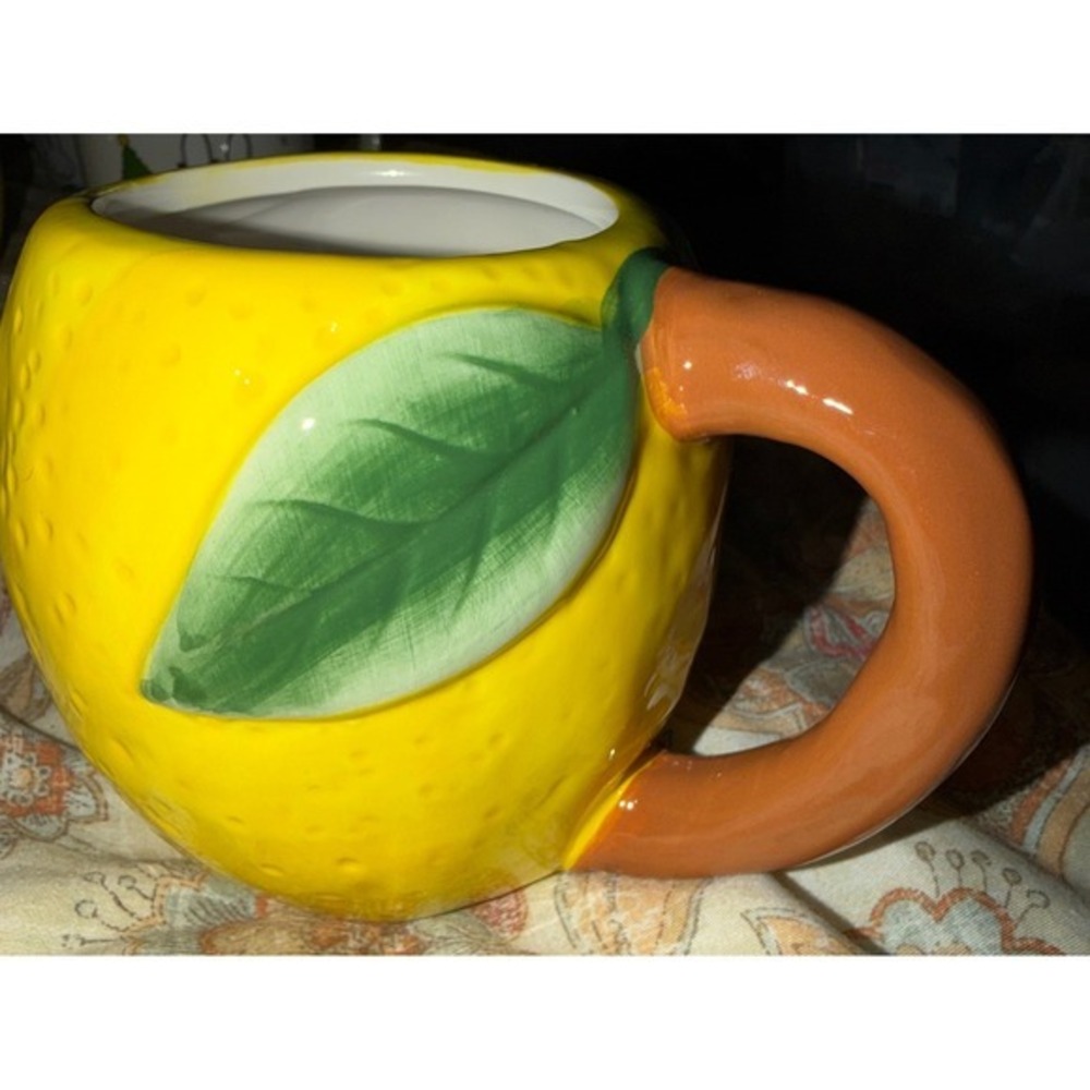 Lemon Mug Ceramic Yellow Green Leaf Majolica Style Citrus Coffee Tea Cup New